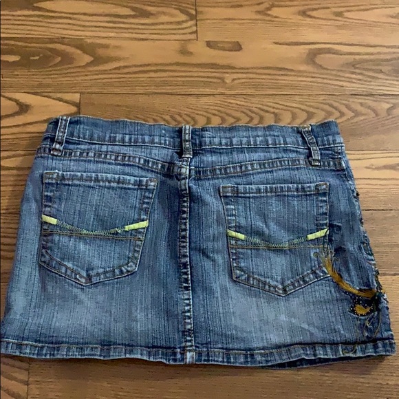 Thrifted low waisted jean skirt - Picture 2 of 2